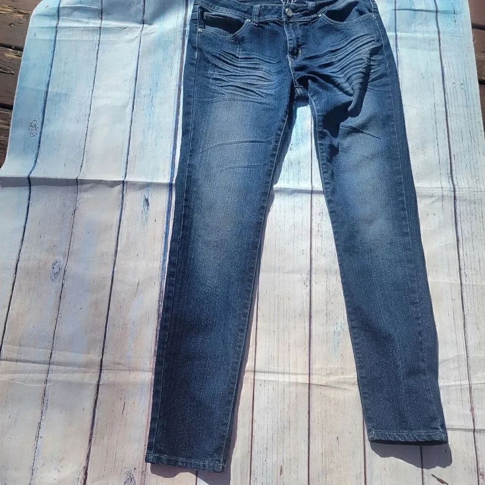 V.I.P. JEANS Women's Denim Juniors Mid Rise Regular Fit Blue Stone Wash